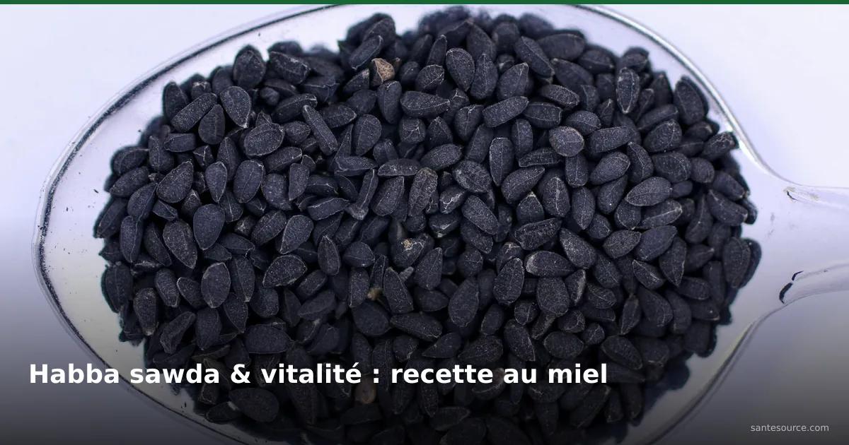 Graines de habba sawda sur une cuillère, ingrédient clé de la recette au miel pour la vitalité masculine
